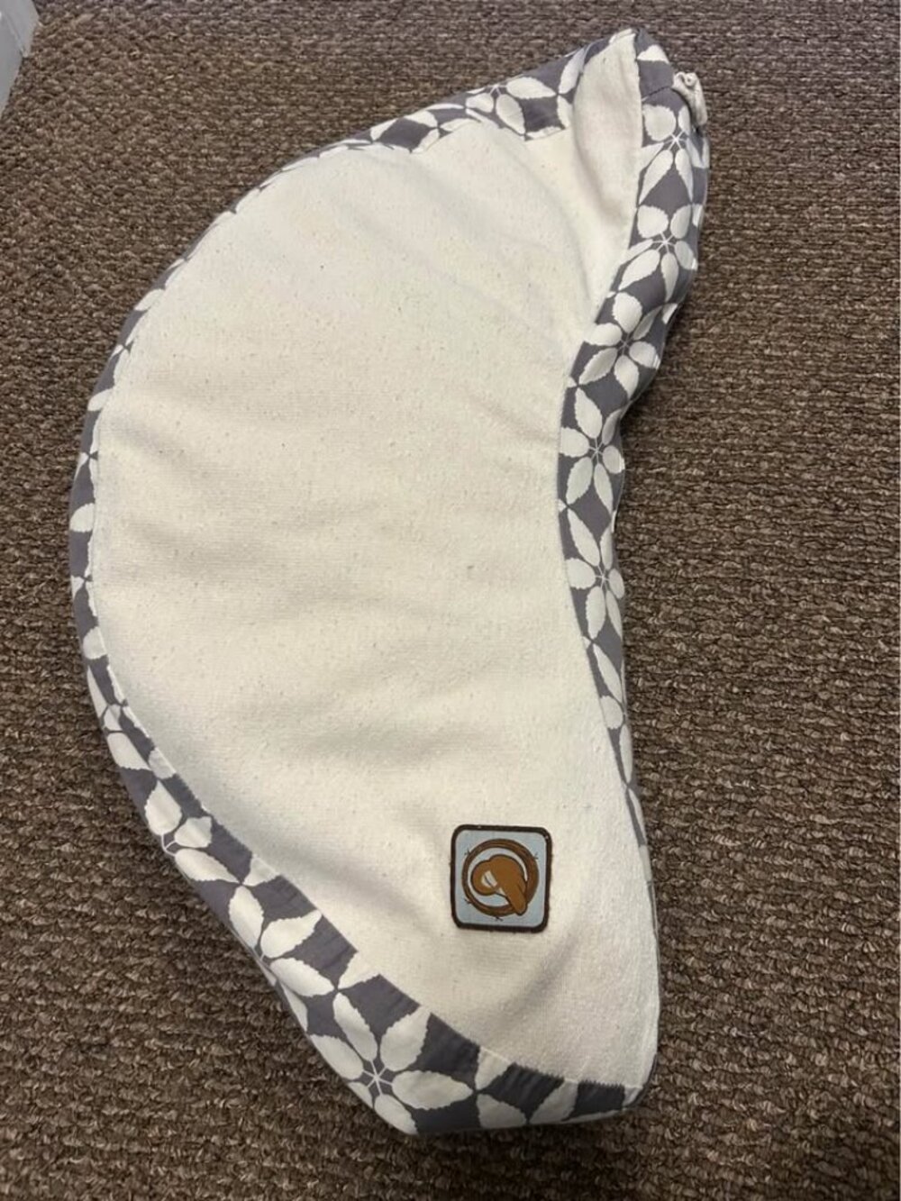 Blessed Nest Organic Nesting Pillow (Aspen Cover)